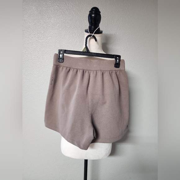 Nike - Picture 2 of 2